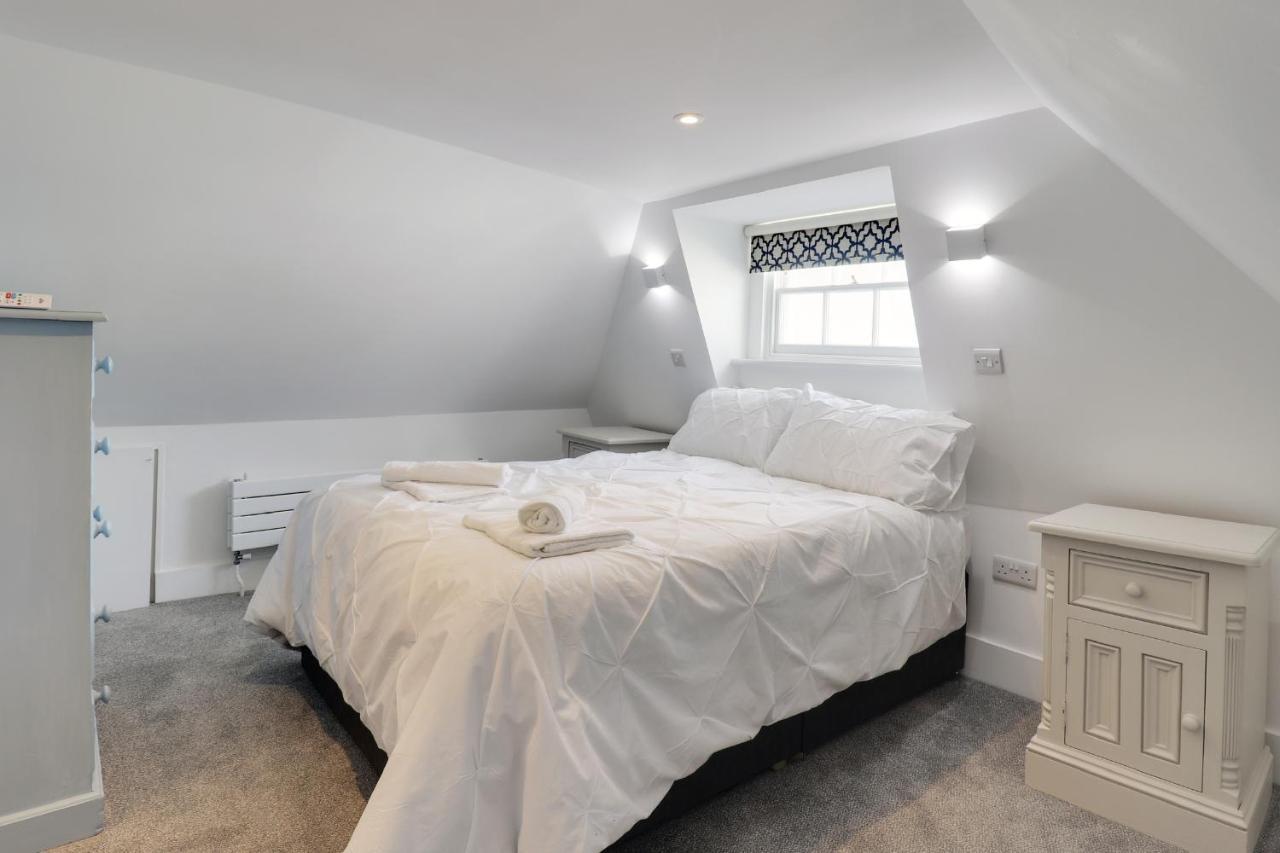Master Accommodation Suite 4 Attic Room ヘイスティングス エクステリア 写真
